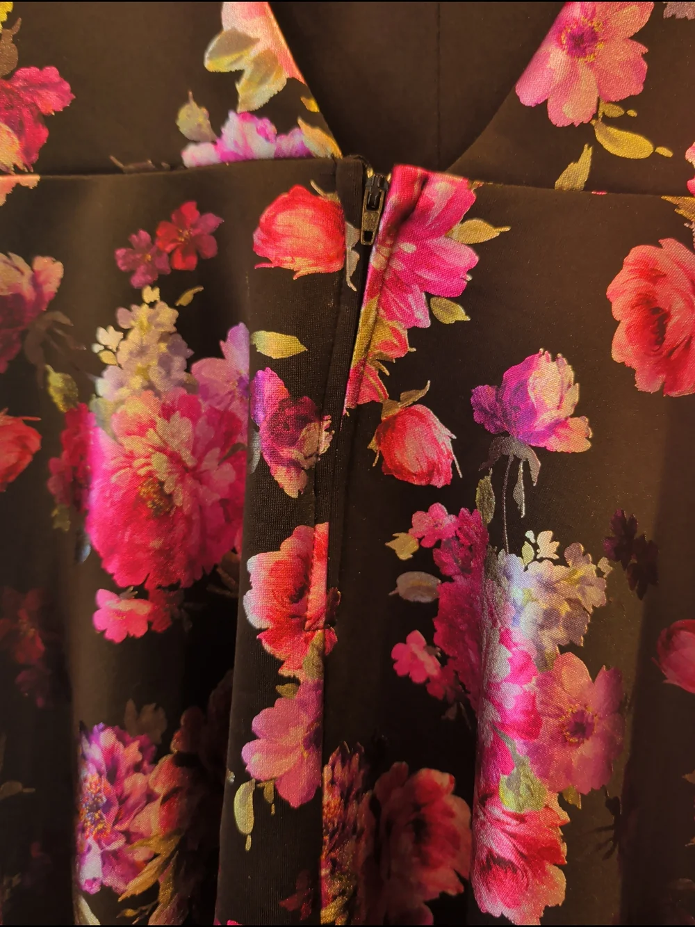 Dark Floral Fit & Flare Scuba Dress Size 5/6 Hoco Prom Party Metallic Black